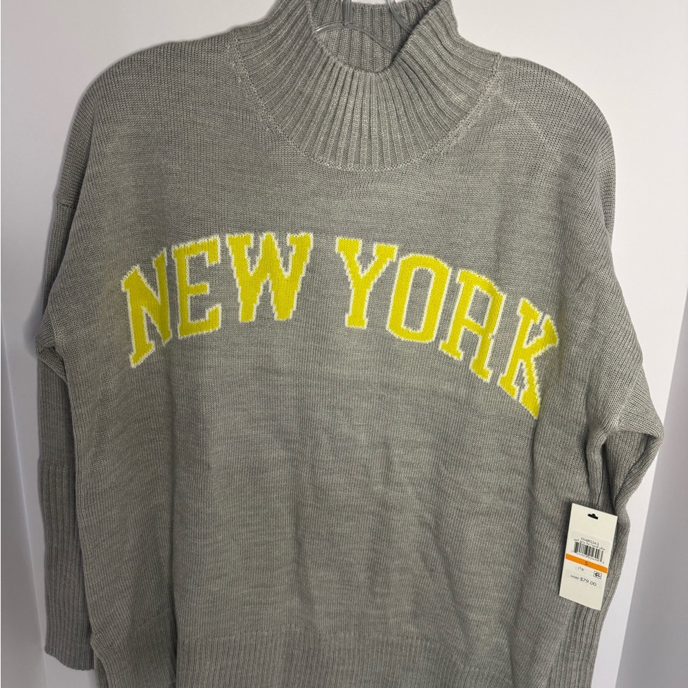 DKNY Women’s size Small New York Sweater NWT